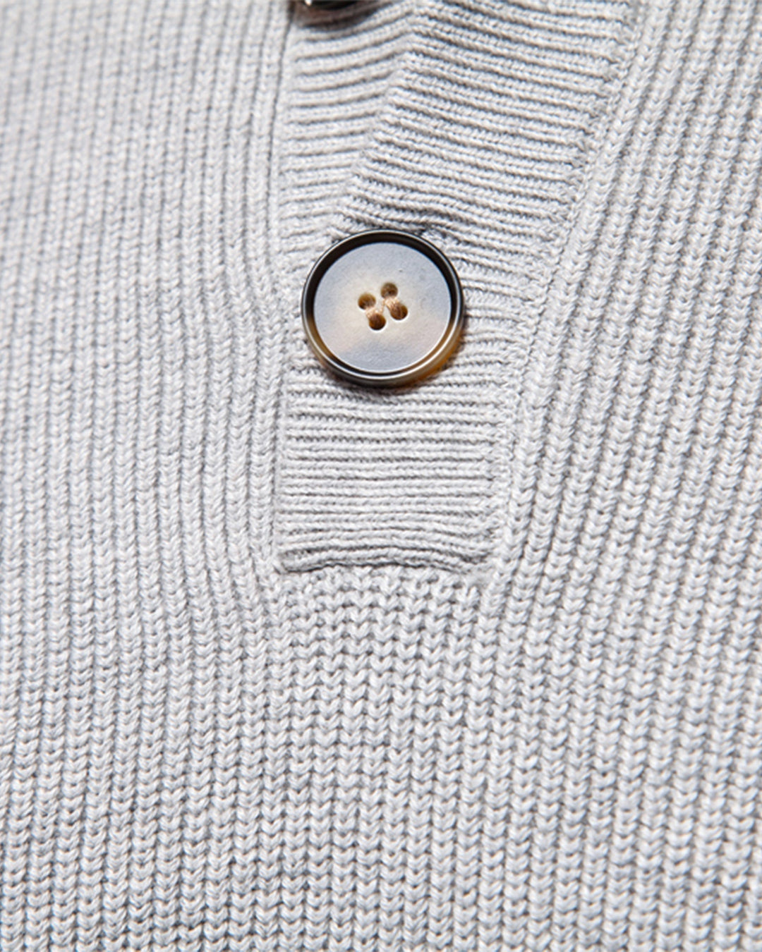 Sweater tejido con botones