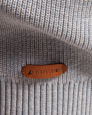 Sweater tejido con botones