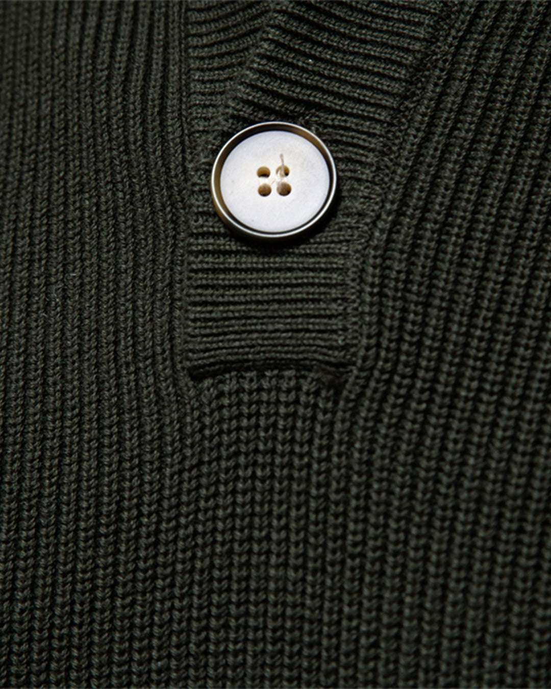 Sweater tejido con botones
