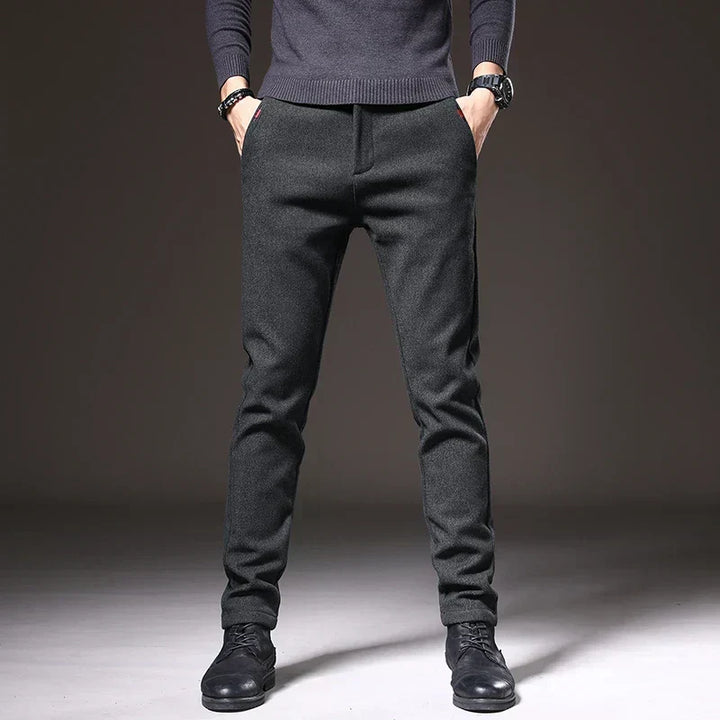Pantalón ajustado elegante
