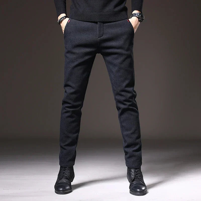 Pantalón ajustado elegante