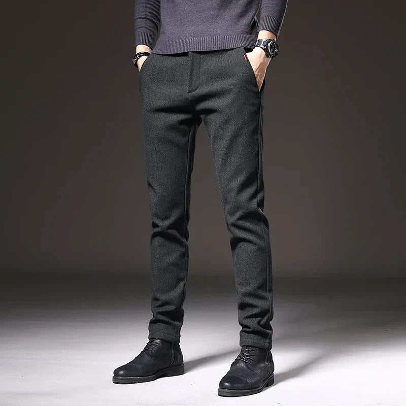 Pantalón ajustado elegante