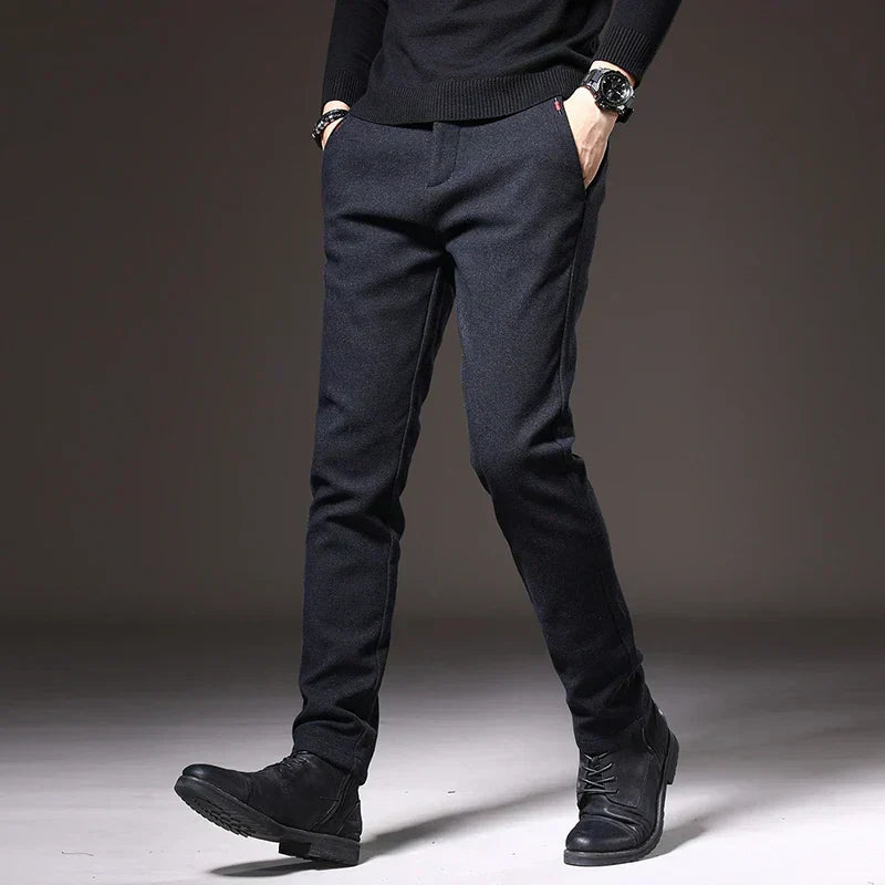 Pantalón ajustado elegante